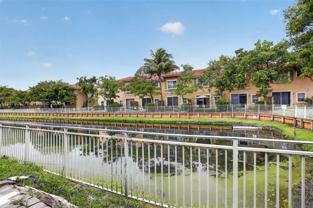 4927 Harbor Isles Dr #205 Dania Beach, FL 33312