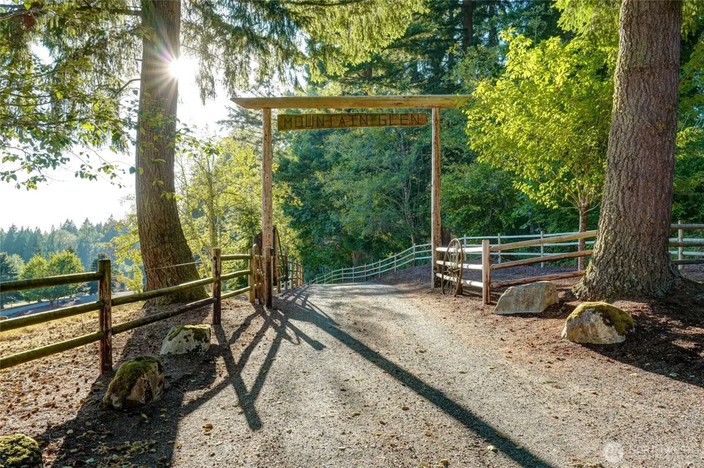 18617 320th Avenue NE Duvall, WA 98019
