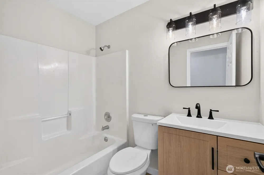2701 Glen More Street Kelso, WA 98626