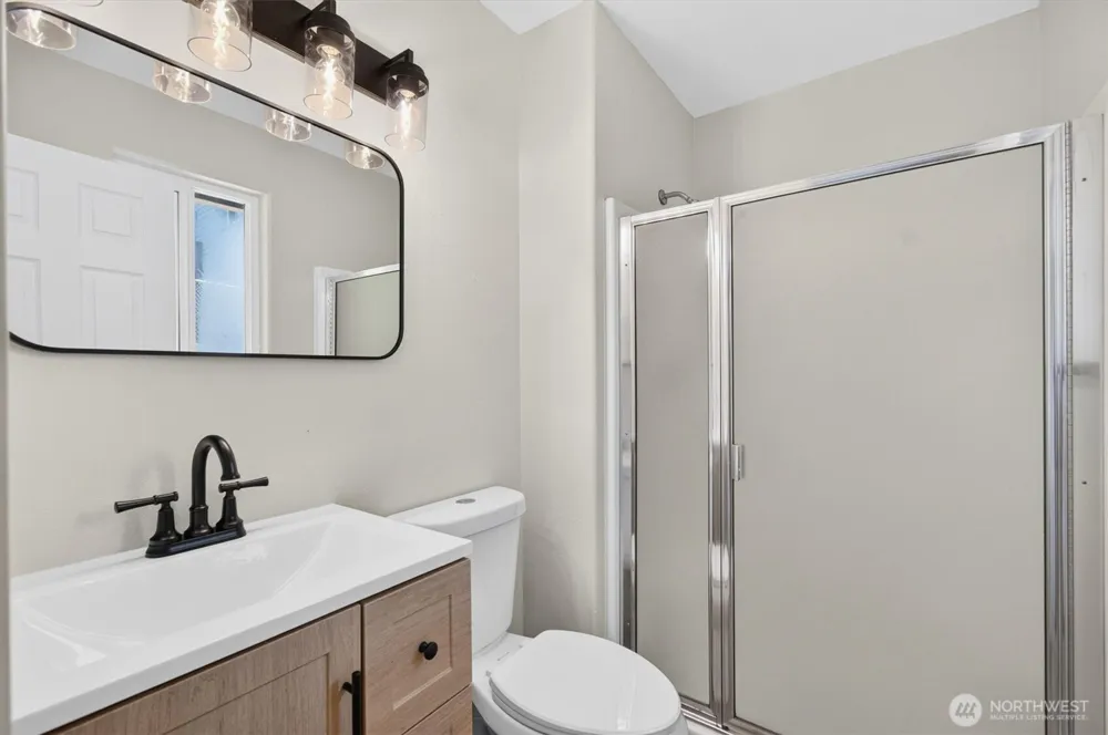 2701 Glen More Street Kelso, WA 98626