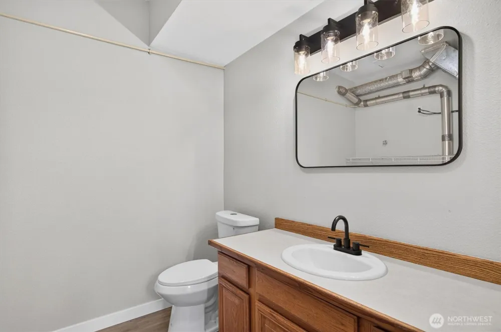 2701 Glen More Street Kelso, WA 98626