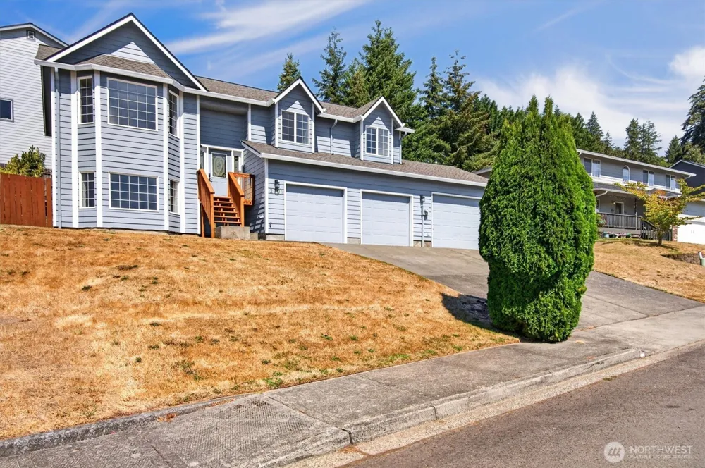 2701 Glen More Street Kelso, WA 98626