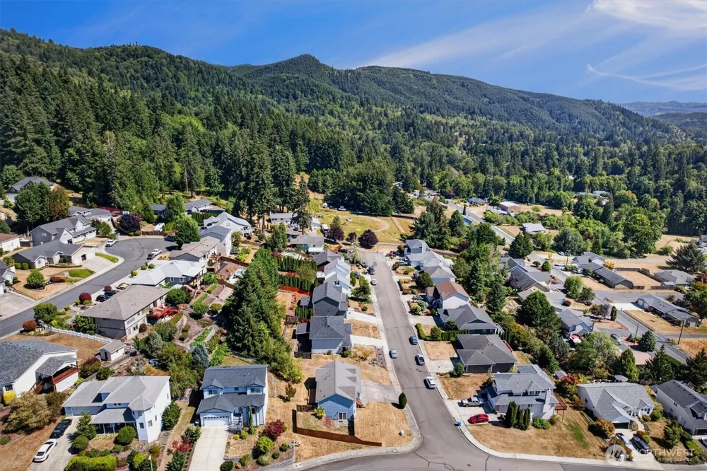 2701 Glen More Street Kelso, WA 98626