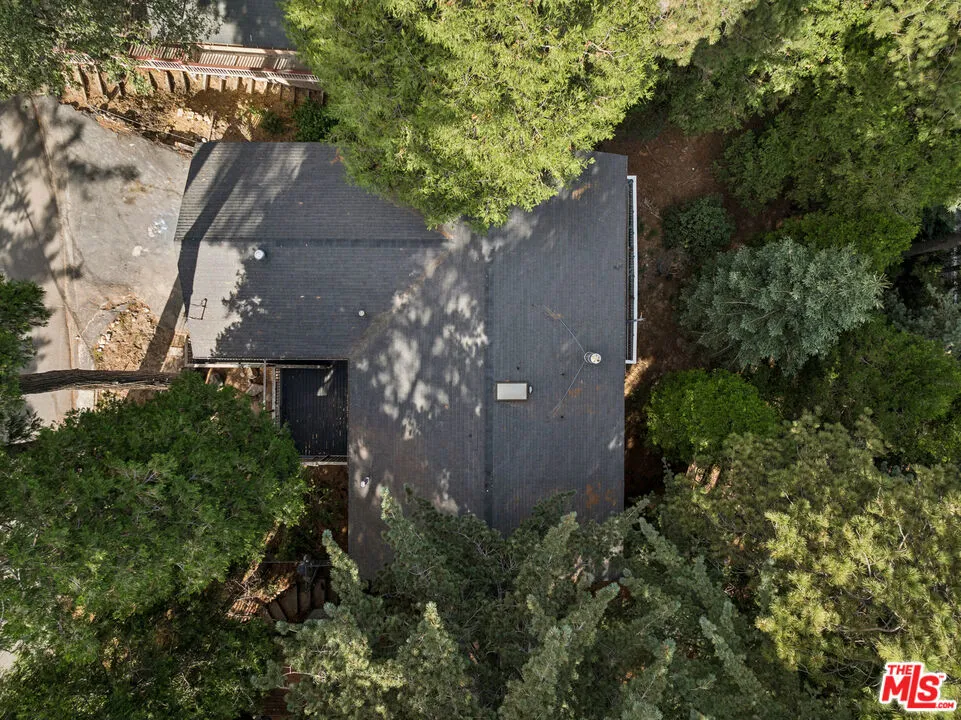 24612 Bernard Drive Crestline, CA 92325