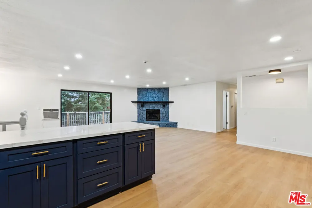 24612 Bernard Drive Crestline, CA 92325