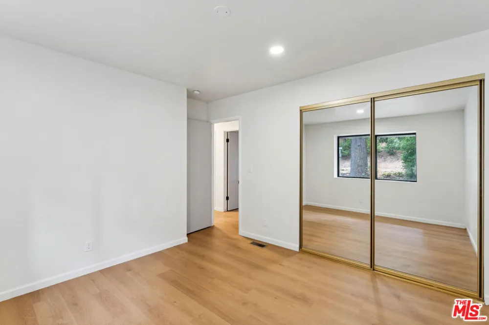 24612 Bernard Drive Crestline, CA 92325