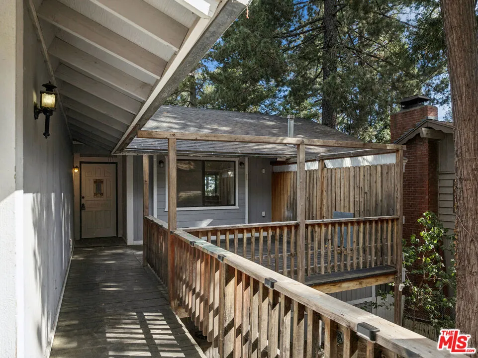 24612 Bernard Drive Crestline, CA 92325
