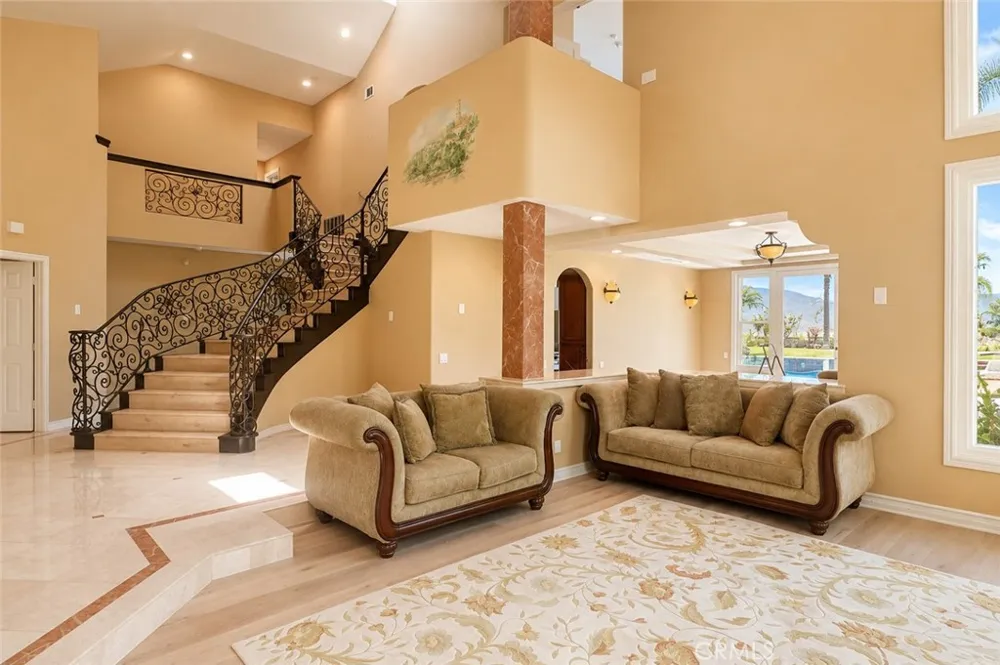 5640 Smokey Mountain Yorba Linda, CA 92887