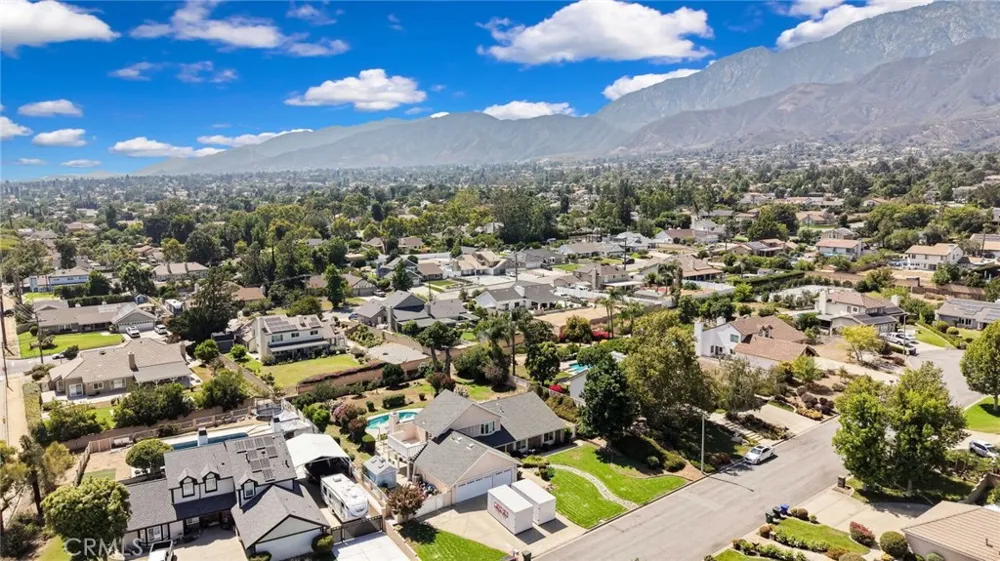 6074 Malachite Avenue Alta Loma, CA 91737