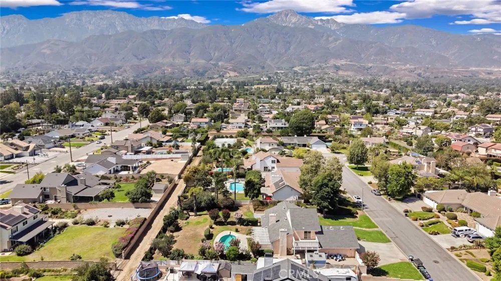 6074 Malachite Avenue Alta Loma, CA 91737