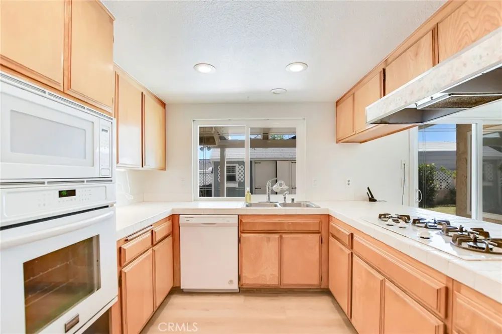 6074 Malachite Avenue Alta Loma, CA 91737