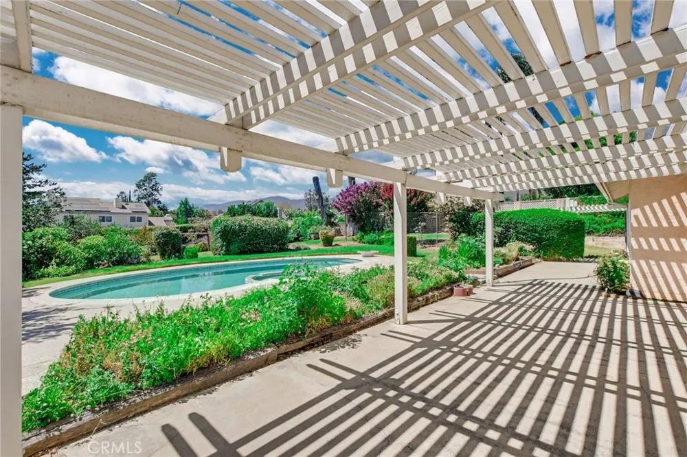 6074 Malachite Avenue Alta Loma, CA 91737