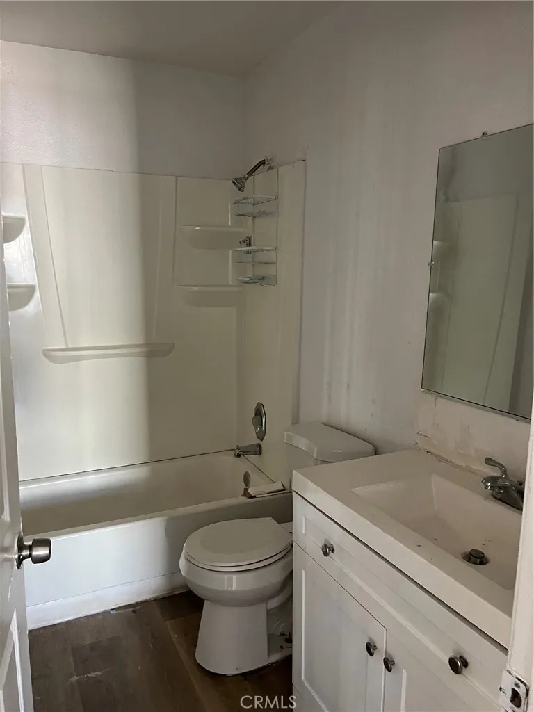 3452 Anderson #E Riverside, CA 92507