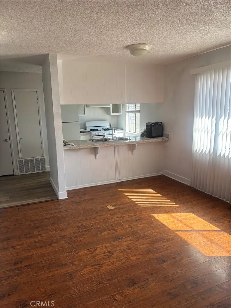 3452 Anderson #E Riverside, CA 92507