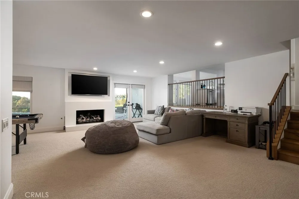 24891 Buckskin Drive Laguna Hills, CA 92653