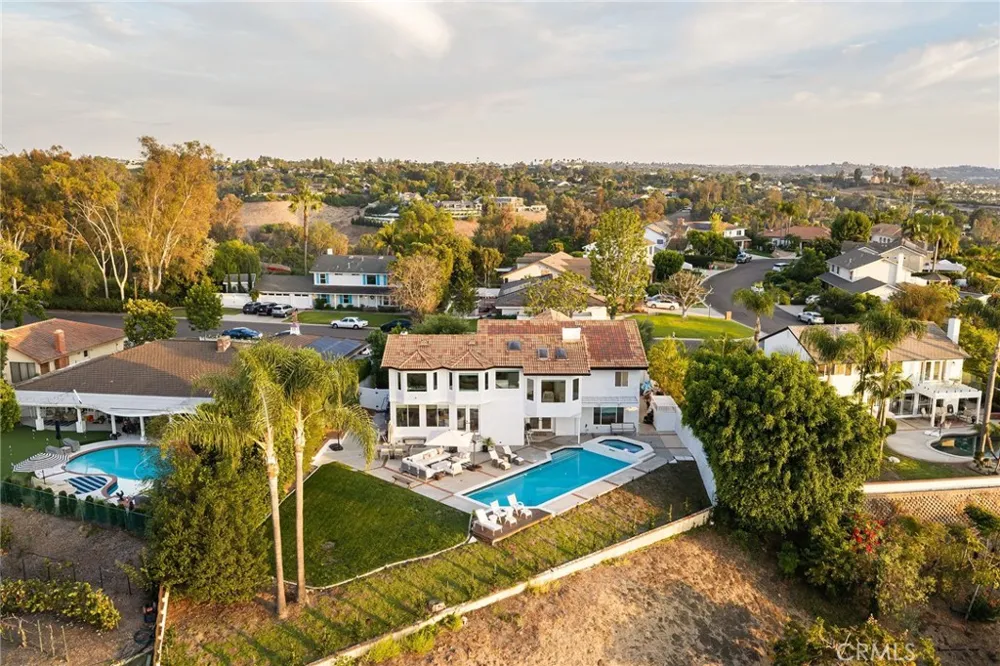 24891 Buckskin Drive Laguna Hills, CA 92653
