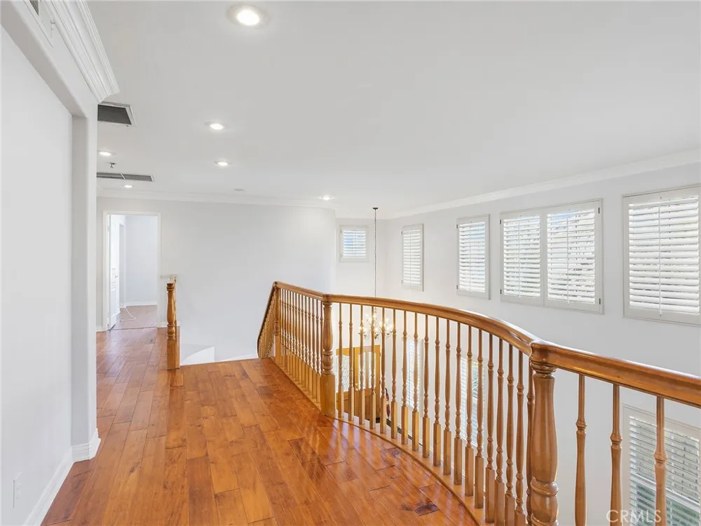 20316 Wynfreed Lane Porter Ranch, CA 91326