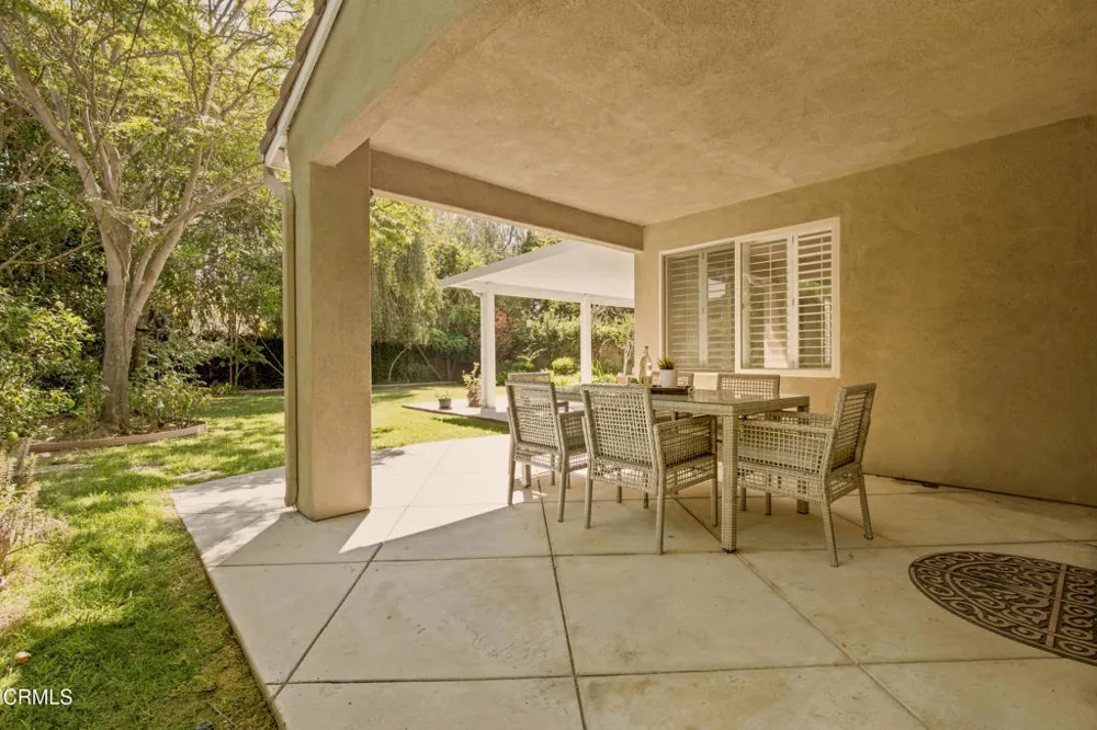 664 S Mansfield Avenue Los Angeles, CA 90036