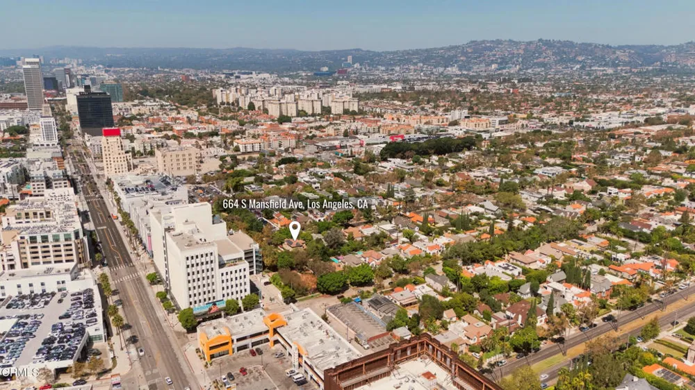 664 S Mansfield Avenue Los Angeles, CA 90036