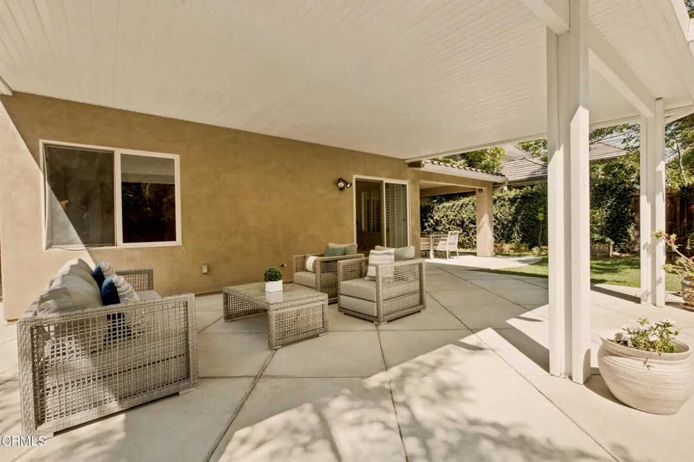 664 S Mansfield Avenue Los Angeles, CA 90036