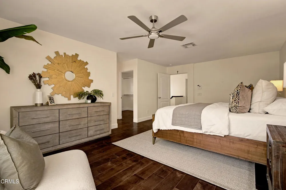 664 S Mansfield Avenue Los Angeles, CA 90036