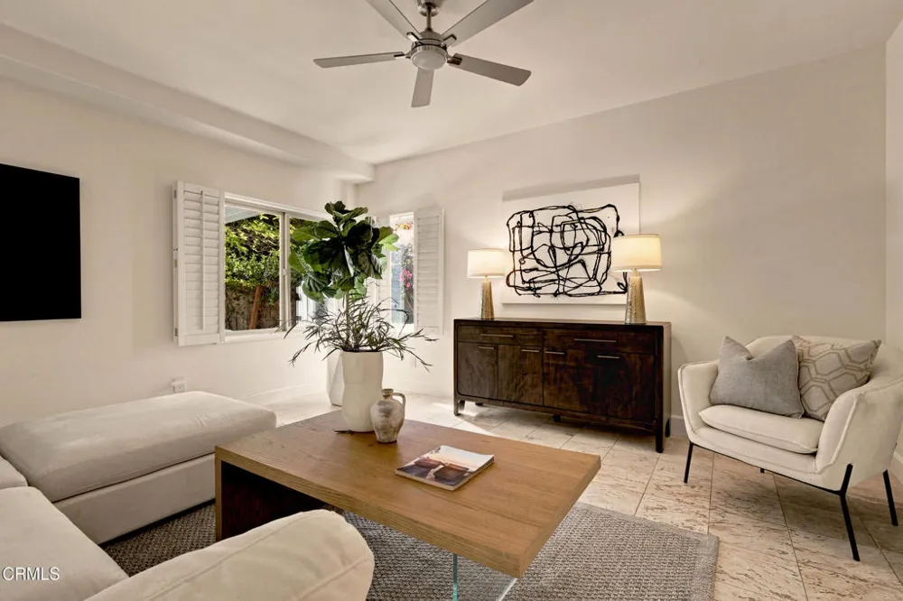 664 S Mansfield Avenue Los Angeles, CA 90036