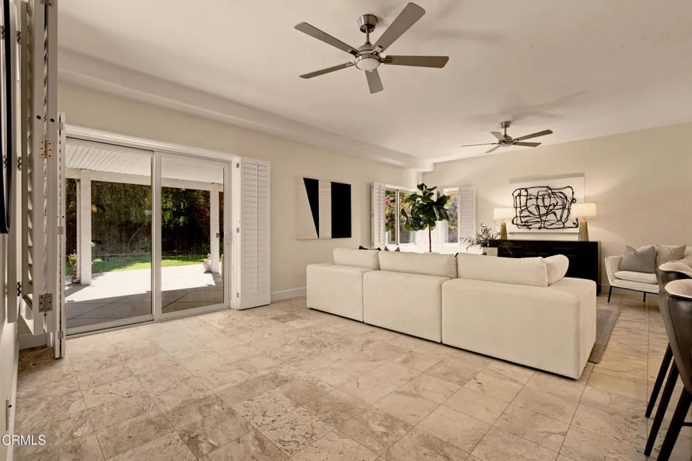 664 S Mansfield Avenue Los Angeles, CA 90036