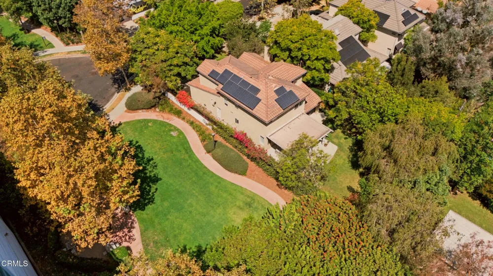 664 S Mansfield Avenue Los Angeles, CA 90036