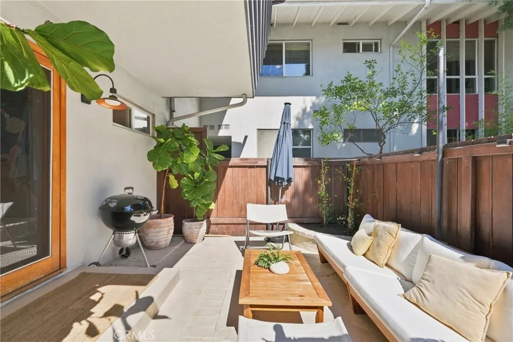 6400 Primrose #21 Los Angeles, CA 90068