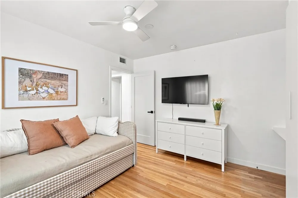 6400 Primrose #21 Los Angeles, CA 90068