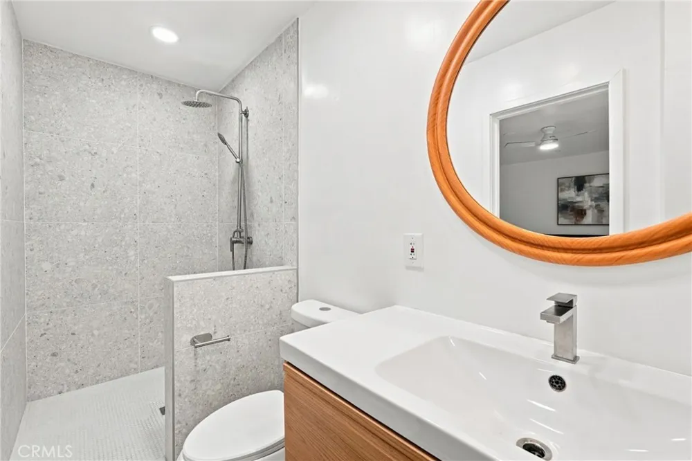 6400 Primrose #21 Los Angeles, CA 90068