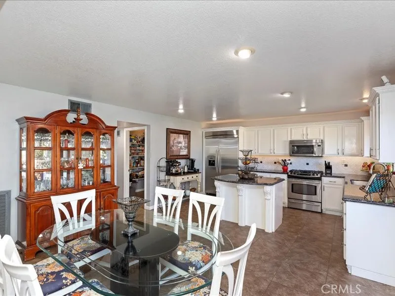 825 Derby Corona, CA 92882