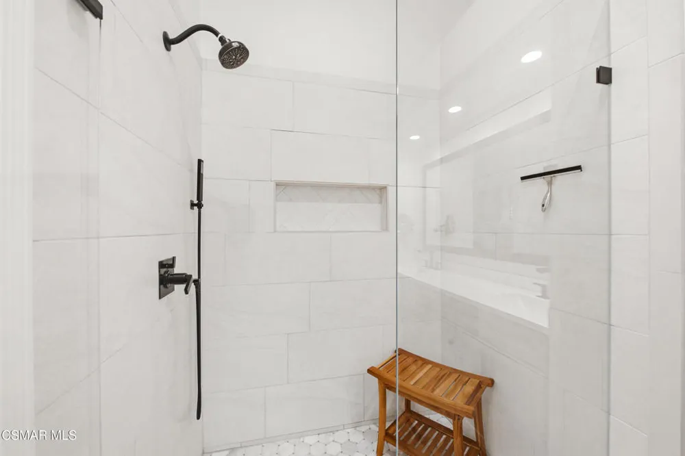 1164 Amberton Lane Newbury Park, CA 91320