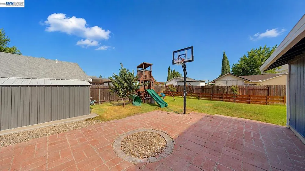 771 Twin Hills Dr Galt, CA 95632