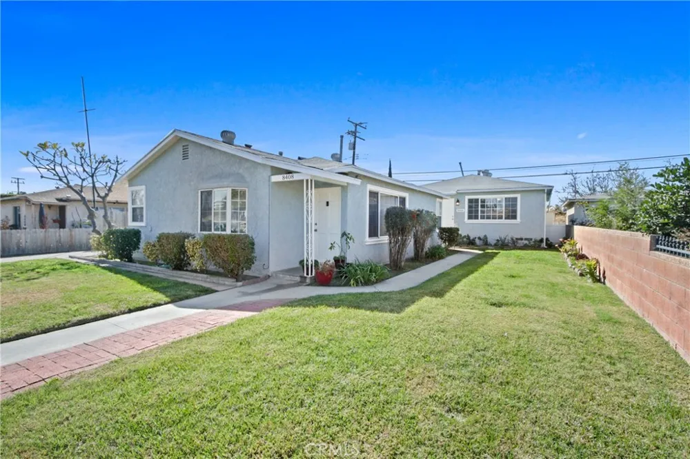 8408 Cleta Downey, CA 90241