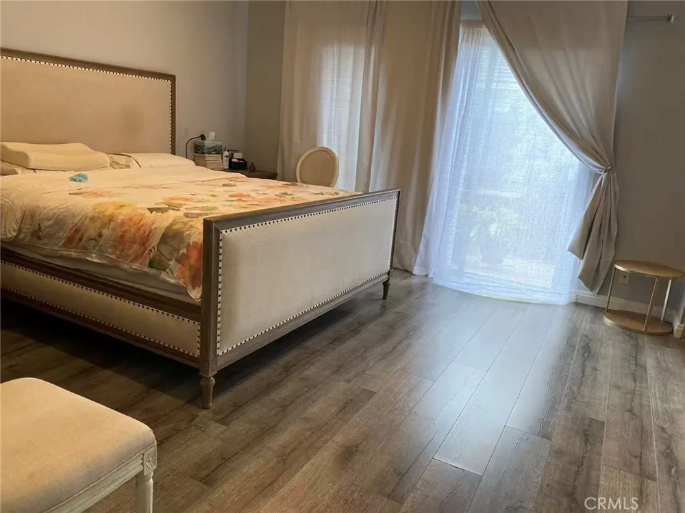 2 Redhawk Irvine, CA 92604