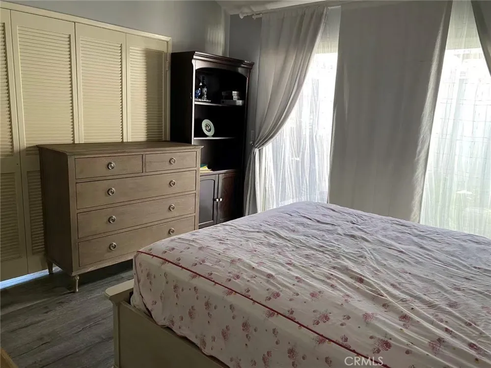 2 Redhawk Irvine, CA 92604