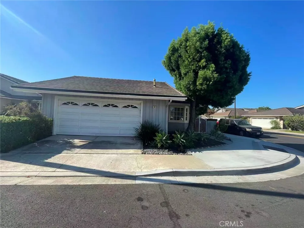 2 Redhawk Irvine, CA 92604