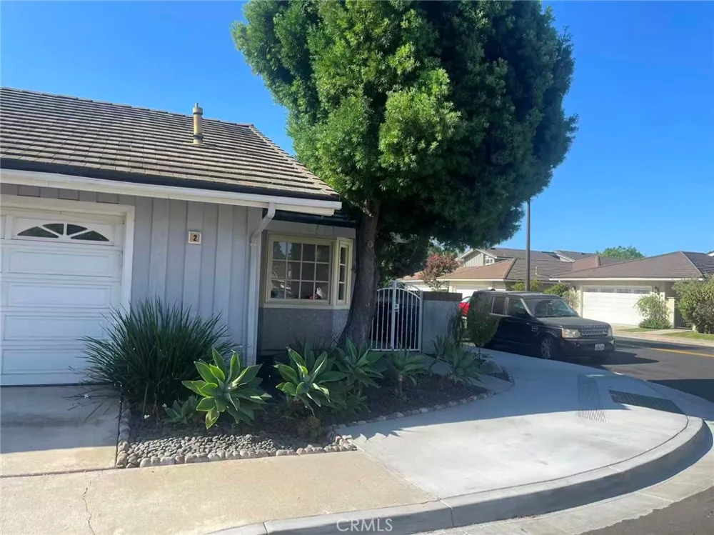 2 Redhawk Irvine, CA 92604
