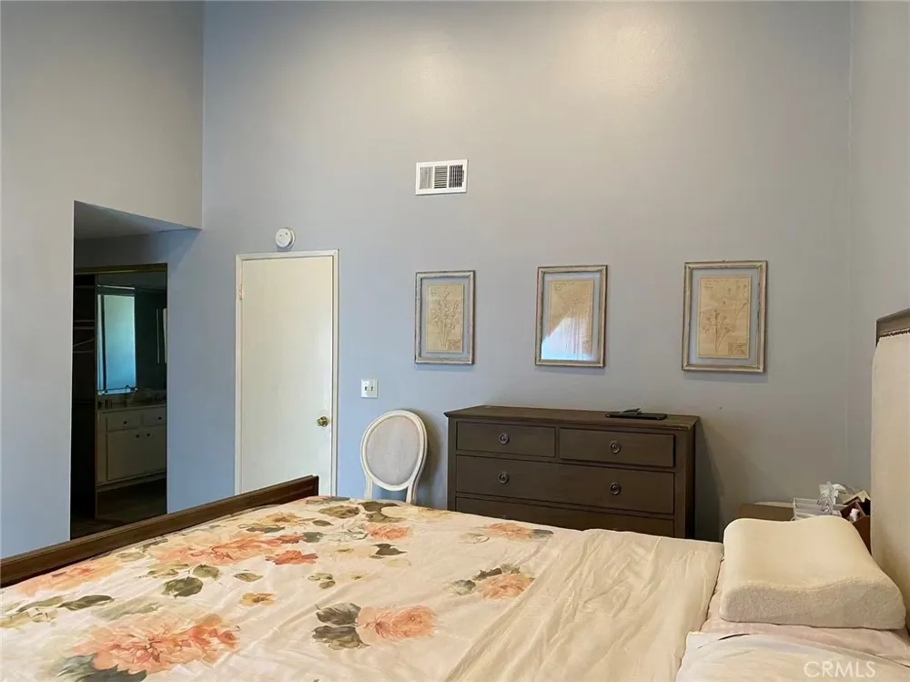 2 Redhawk Irvine, CA 92604