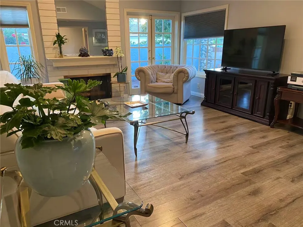 2 Redhawk Irvine, CA 92604