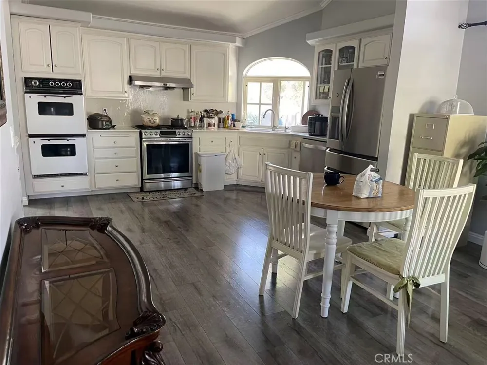 2 Redhawk Irvine, CA 92604