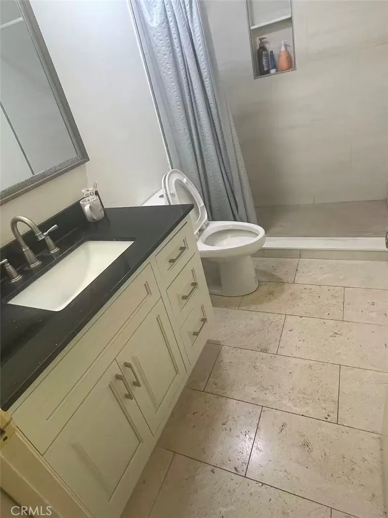 2 Redhawk Irvine, CA 92604