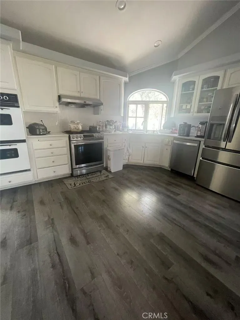 2 Redhawk Irvine, CA 92604