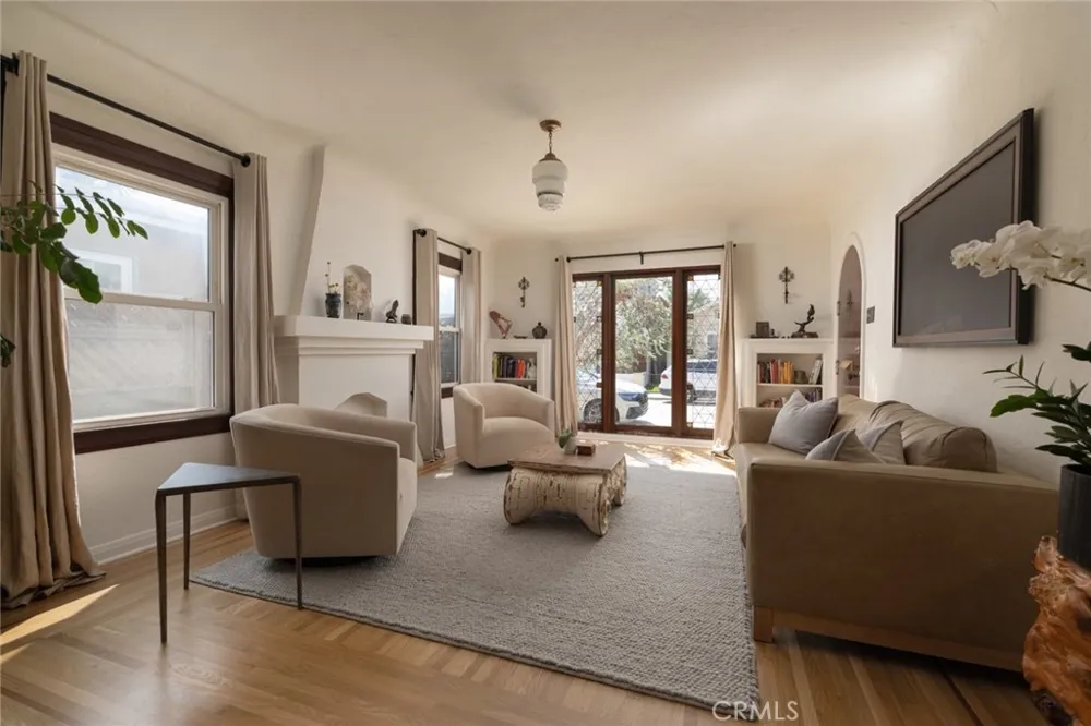 270 Campo Long Beach, CA 90803