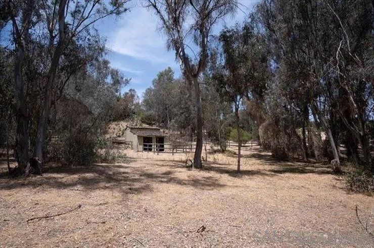 4905 EL ARCO IRIS Rancho Santa Fe, CA 92067