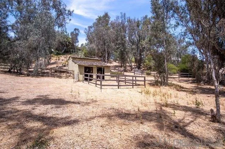 4905 EL ARCO IRIS Rancho Santa Fe, CA 92067