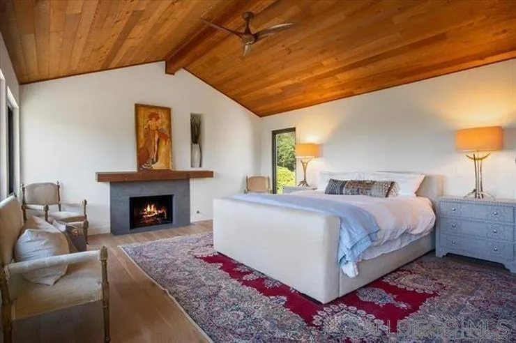 4905 EL ARCO IRIS Rancho Santa Fe, CA 92067