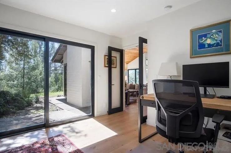 4905 EL ARCO IRIS Rancho Santa Fe, CA 92067