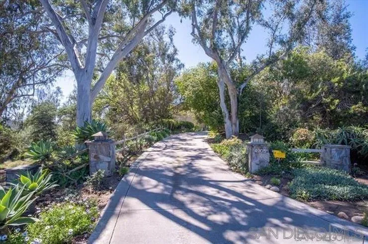 4905 EL ARCO IRIS Rancho Santa Fe, CA 92067